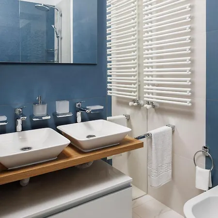 Skylark Central Aparthotel Braşov Extérieur photo