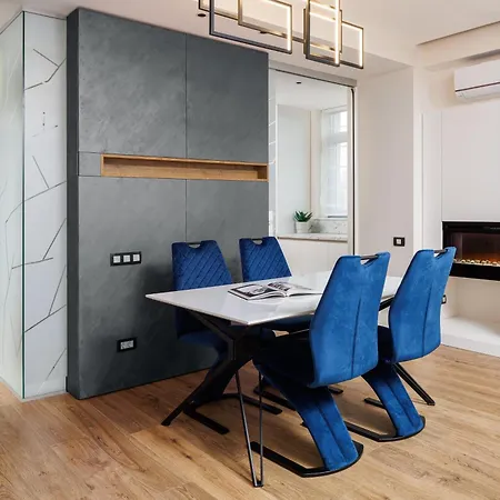 Skylark Central Aparthotel Braşov Extérieur photo