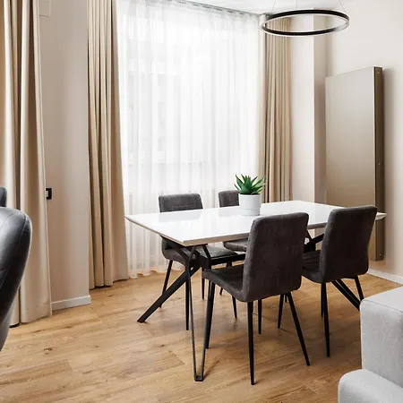 Skylark Central Aparthotel Braşov Extérieur photo