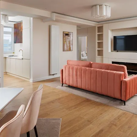 Skylark Central Aparthotel Braşov Extérieur photo