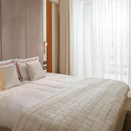 Skylark Central Aparthotel Braşov Extérieur photo