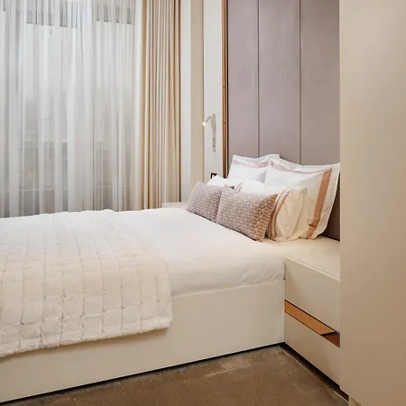 Skylark Central Aparthotel Braşov Extérieur photo